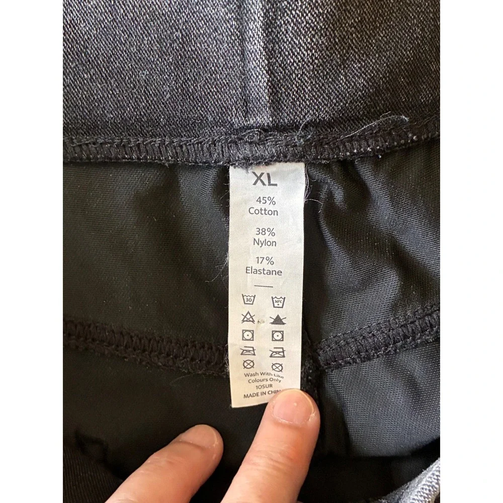 Washed Black High Waisted Button Fly Shorts Size XL Western Yoke Stretch (C9)